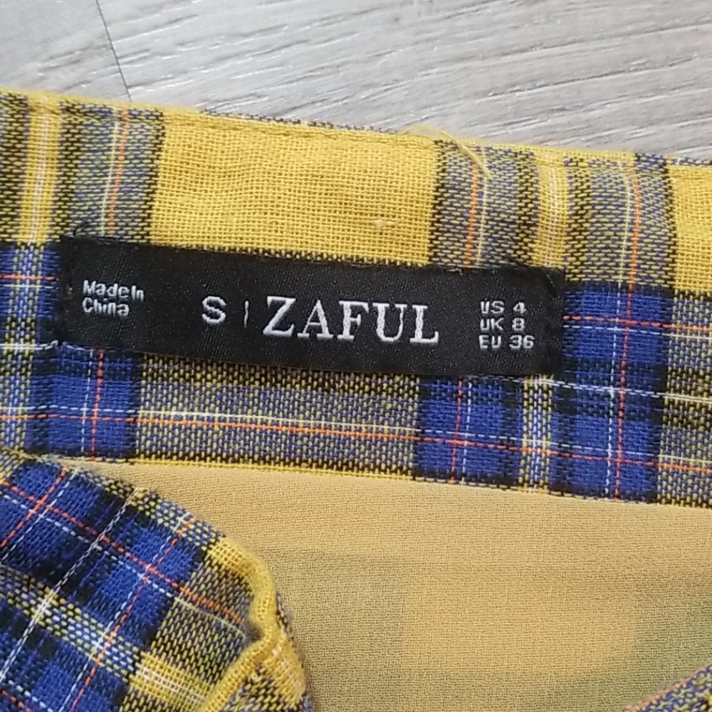 2 piece plaid top/skirt - Picture 4 of 7